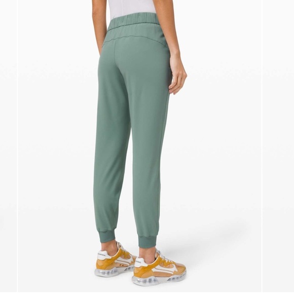 Lululemon On the Fly Jogger *Luxtreme
Tidewater Teal - Picture 4 of 7